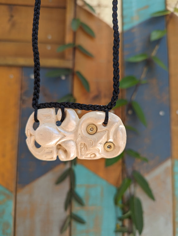 Hei Tiki Necklace Carved in Cow Bone With Beautiful Purple Labradorite  Adjustable Size Yak Bone Maori Jewelry Unisex Ornamental Pendant - Etsy