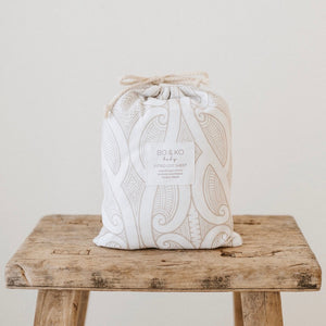 Te Pātiki Pēpi Cot Sheet Mocha