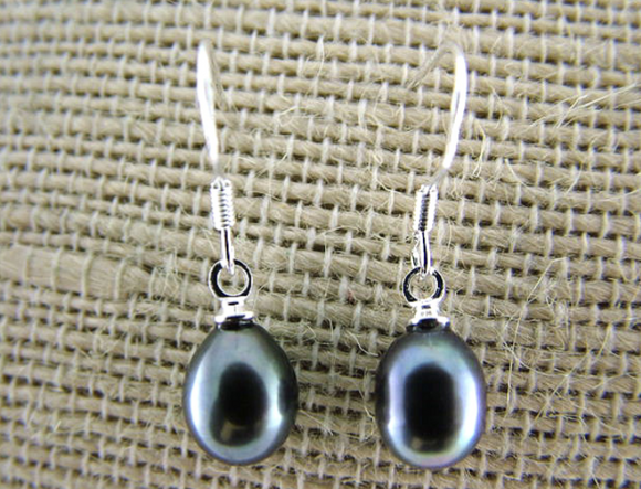 Black Oval Freshwater Pearl Earrings